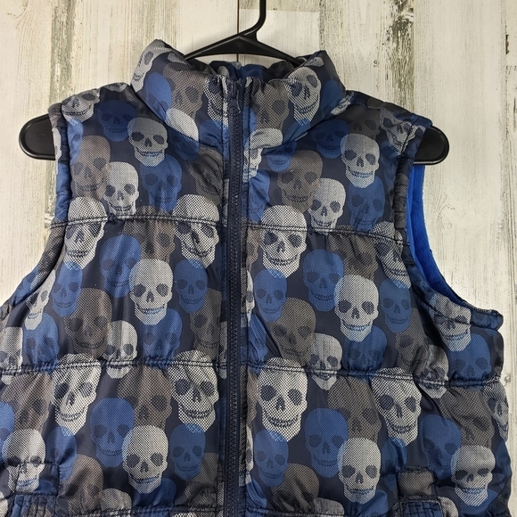 Boys old navy skull gray and blue puffer winter vest size large 10-12 - Picture 2 of 10